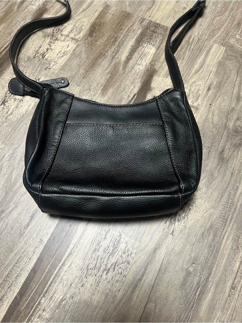 Jaclyn Smith Black Pebbled Leather Small Crossbody Hobo Purse